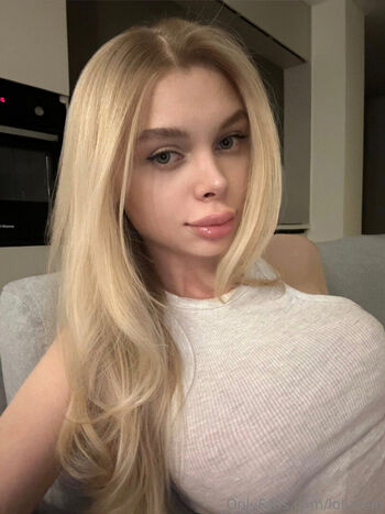 lollarein Leaked Nude OnlyFans (Photo 6)