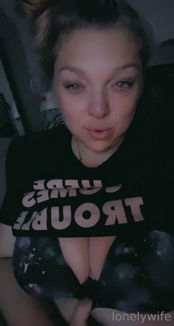 lonelywife