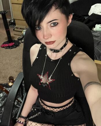 LonesomeMuse Leaked Nude OnlyFans (Photo 3)