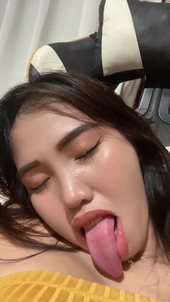 Long Tongue Fetish