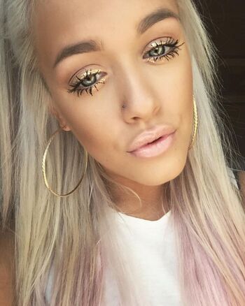 Lottie Tomlinson Leaked Nude OnlyFans (Photo 29)