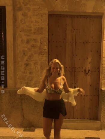 loulou_fbl Leaked Nude OnlyFans (Photo 3)