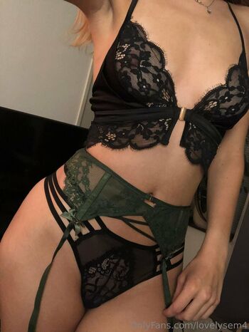 lovelysem4 Leaked Nude OnlyFans (Photo 15)