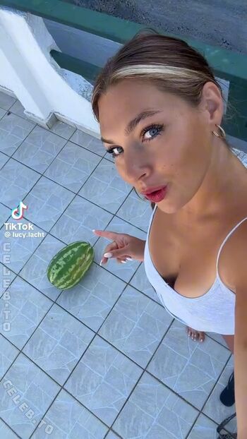 Lucy Lacht Leaked Nude OnlyFans (Photo 3)