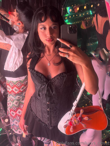 lucys_closet Leaked Nude OnlyFans (Photo 13)