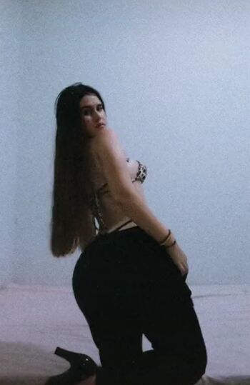 Luenyameireles Leaked Nude OnlyFans (Photo 6)