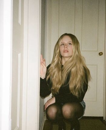 Lulu Wilson Leaked Nude OnlyFans (Photo 3)