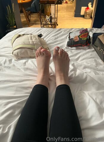luvrbec Leaked Nude OnlyFans (Photo 8)