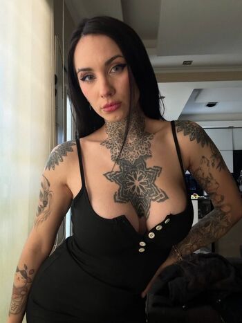 Luzzchan Leaked Nude OnlyFans (Photo 9)