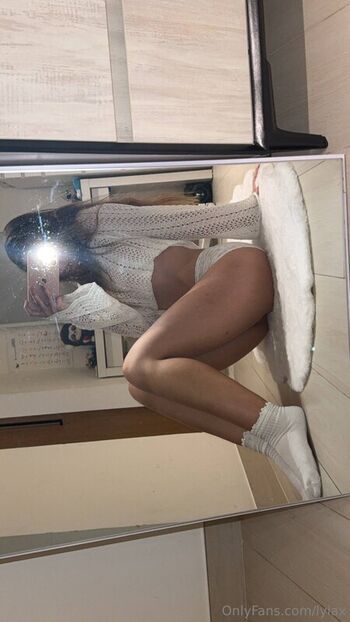 Lyiax Leaked Nude OnlyFans (Photo 11)