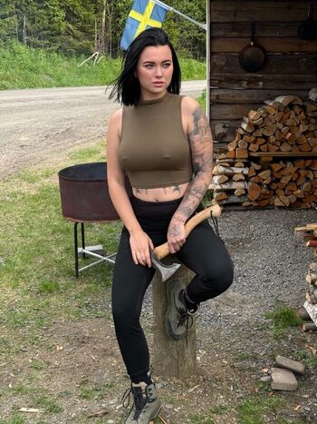 lylou_blck Leaked Nude OnlyFans (Photo 20)
