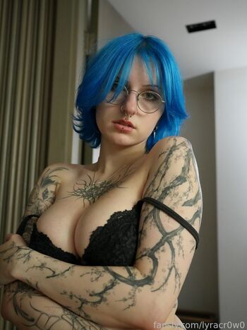 Lyra Crow