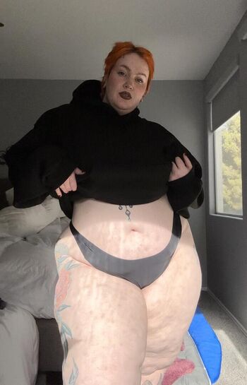 lys.thetaurus Leaked Nude OnlyFans (Photo 3)