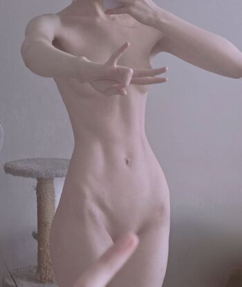 m0llb Leaked Nude OnlyFans (Photo 16)