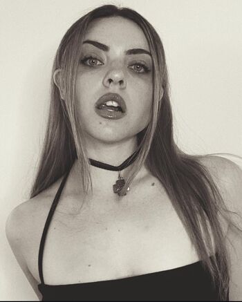 Madeleine Byrne Leaked Nude OnlyFans (Photo 10)