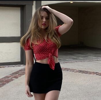 Madeleine Byrne Leaked Nude OnlyFans (Photo 12)