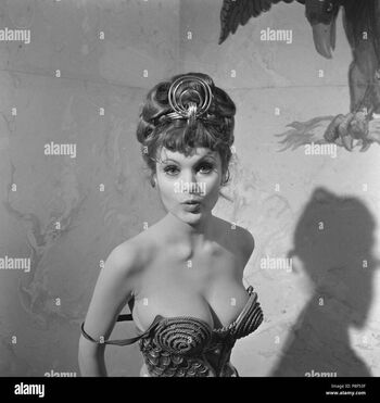 Madelinesmith Leaked Nude OnlyFans (Photo 15)