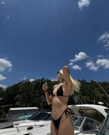 Madison Elise Leaked Nude OnlyFans (Photo 4)