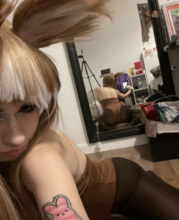 maevetale Leaked Nude OnlyFans (Photo 2)