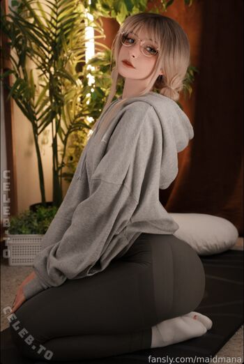 Maidmana Leaked Nude OnlyFans (Photo 2)