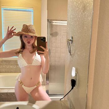 Makenna Kelly Leaked Nude OnlyFans (Photo 203)