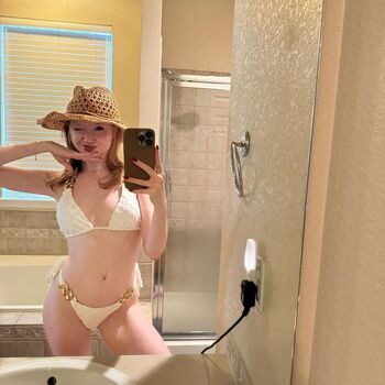 Makenna Kelly Leaked Nude OnlyFans (Photo 204)