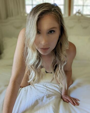 Mallory Moore Leaked Nude OnlyFans (Photo 30)