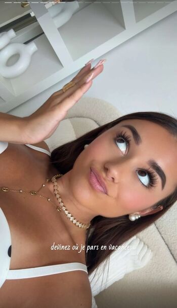 Malou_lcr19 Leaked Nude OnlyFans (Photo 2)