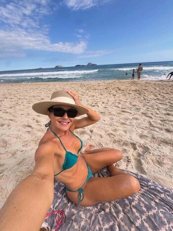 Manoela Caiado