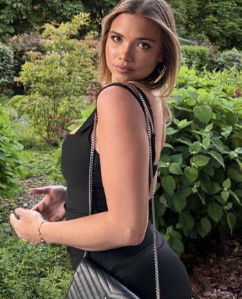 Manonjkrr Leaked Nude OnlyFans (Photo 21)
