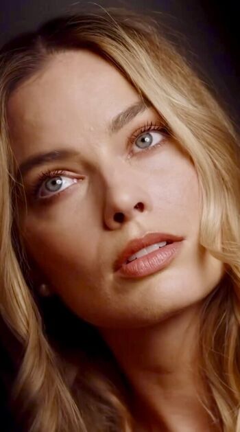 Margot Robbie