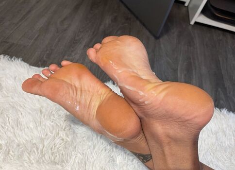 Mariefrenchfeetgirl Leaked Nude OnlyFans (Photo 28)