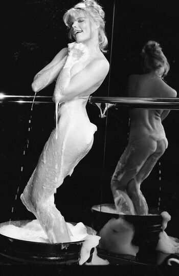 Mariel Hemingway Leaked Nude OnlyFans (Photo 49)