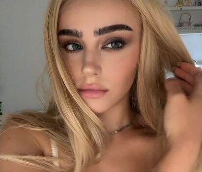 Marina Viloria Leaked Nude OnlyFans (Photo 21)