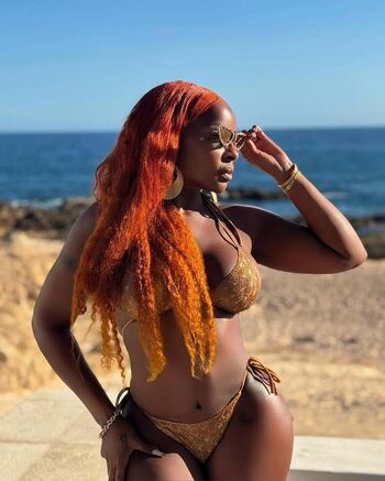 Mary J Blige Leaked Nude OnlyFans (Photo 1)