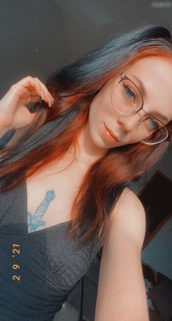 __maskentraegerin