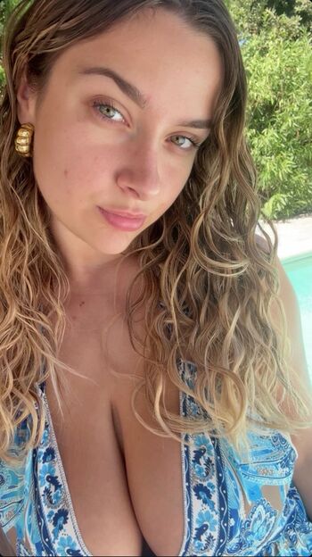 Mathildeealn Leaked Nude OnlyFans (Photo 7)