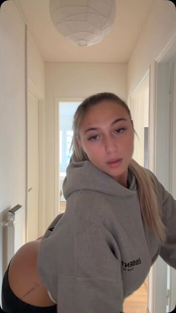 matilde.micheli Leaked Nude OnlyFans (Photo 15)