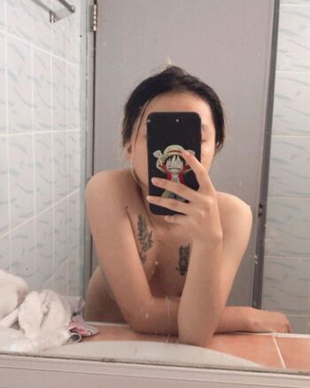 Mau_y_18 Leaked Nude OnlyFans (Photo 4)