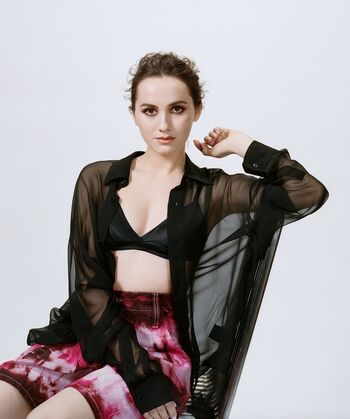Maude Apatow