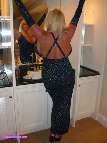 Maxi Mounds