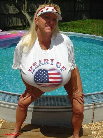 Maxi Mounds