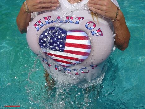 Maxi Mounds