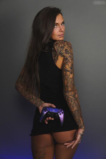 Maxiink Leaked Nude OnlyFans (Photo 4)