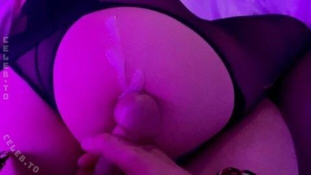 mayaa.zr Leaked Nude OnlyFans (Photo 7)