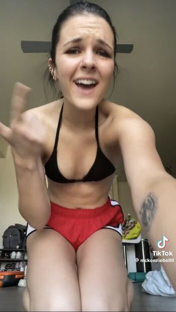 McKenzie Bell Leaked Nude OnlyFans (Photo 38)