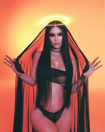 Megan Fox Leaked Nude OnlyFans (Photo 1092)