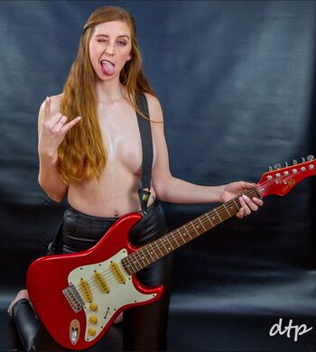 Meganakaaldi Leaked Nude OnlyFans (Photo 16)