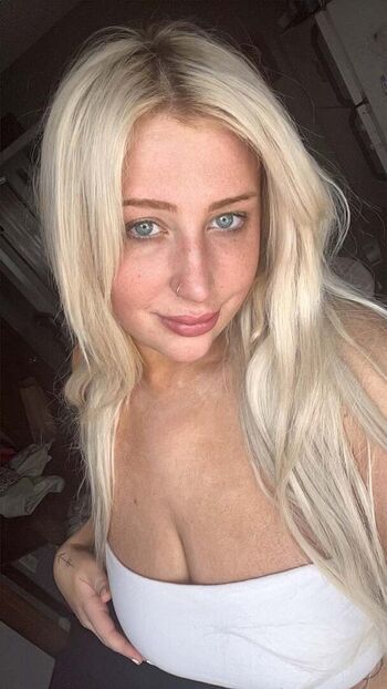 meggrzz Leaked Nude OnlyFans (Photo 20)