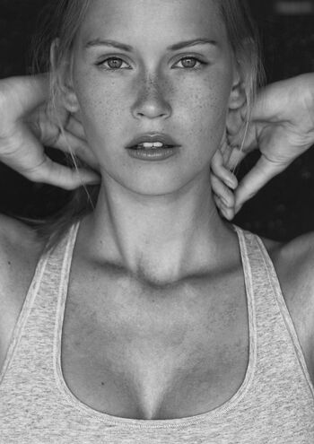 Melanie Kroll Leaked Nude OnlyFans (Photo 284)